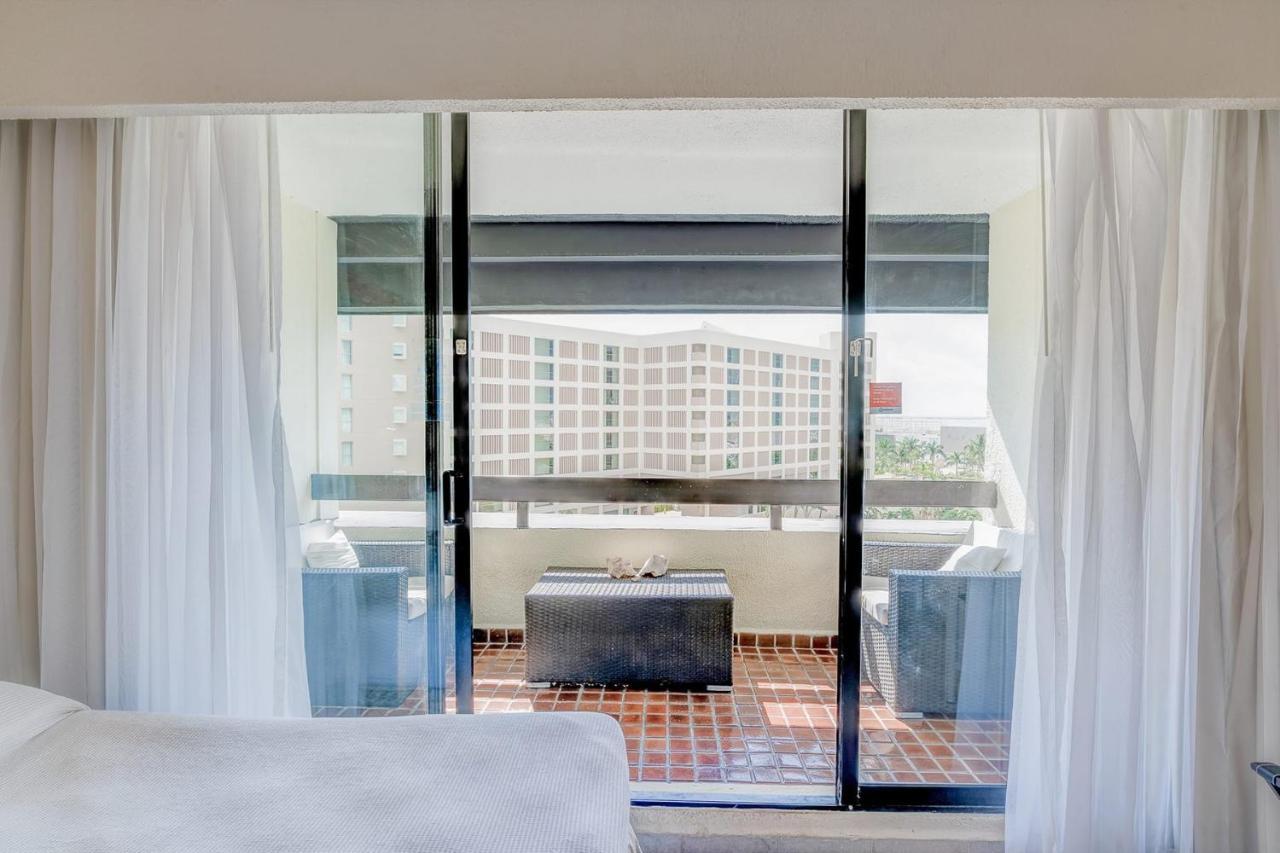 Condos In Prime Cancun Location Plus 3 Pools Kültér fotó